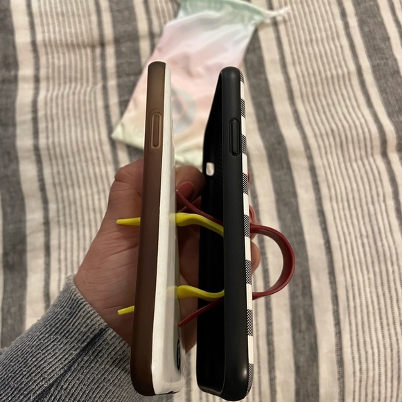 White marble loopy case (iPhone X) - Picture 4 of 7